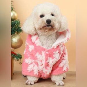 1 piece hoodie snaps‎ underneath.